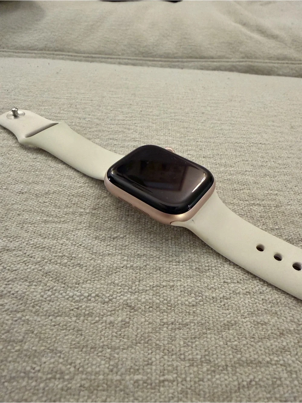 Apple Watch Series 10 Rose Gold 42mm GPS with White Sports Band